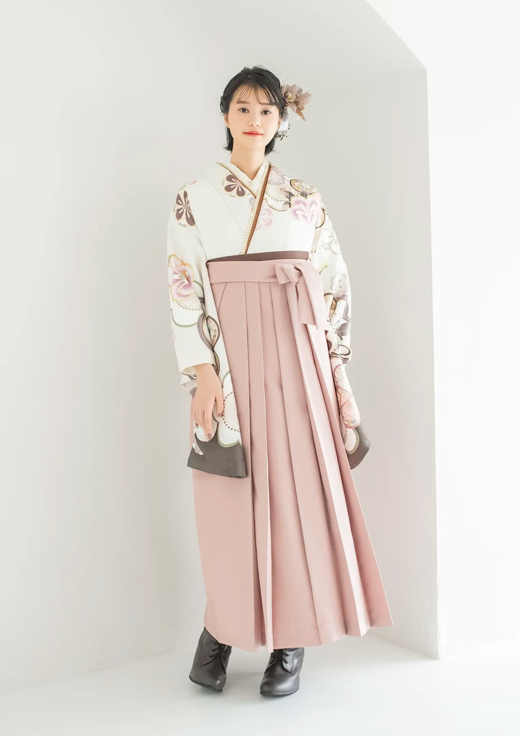 袴ネットレンタル：白に桃色】上品に愛らしく/N-KT1 – kimono-hearts