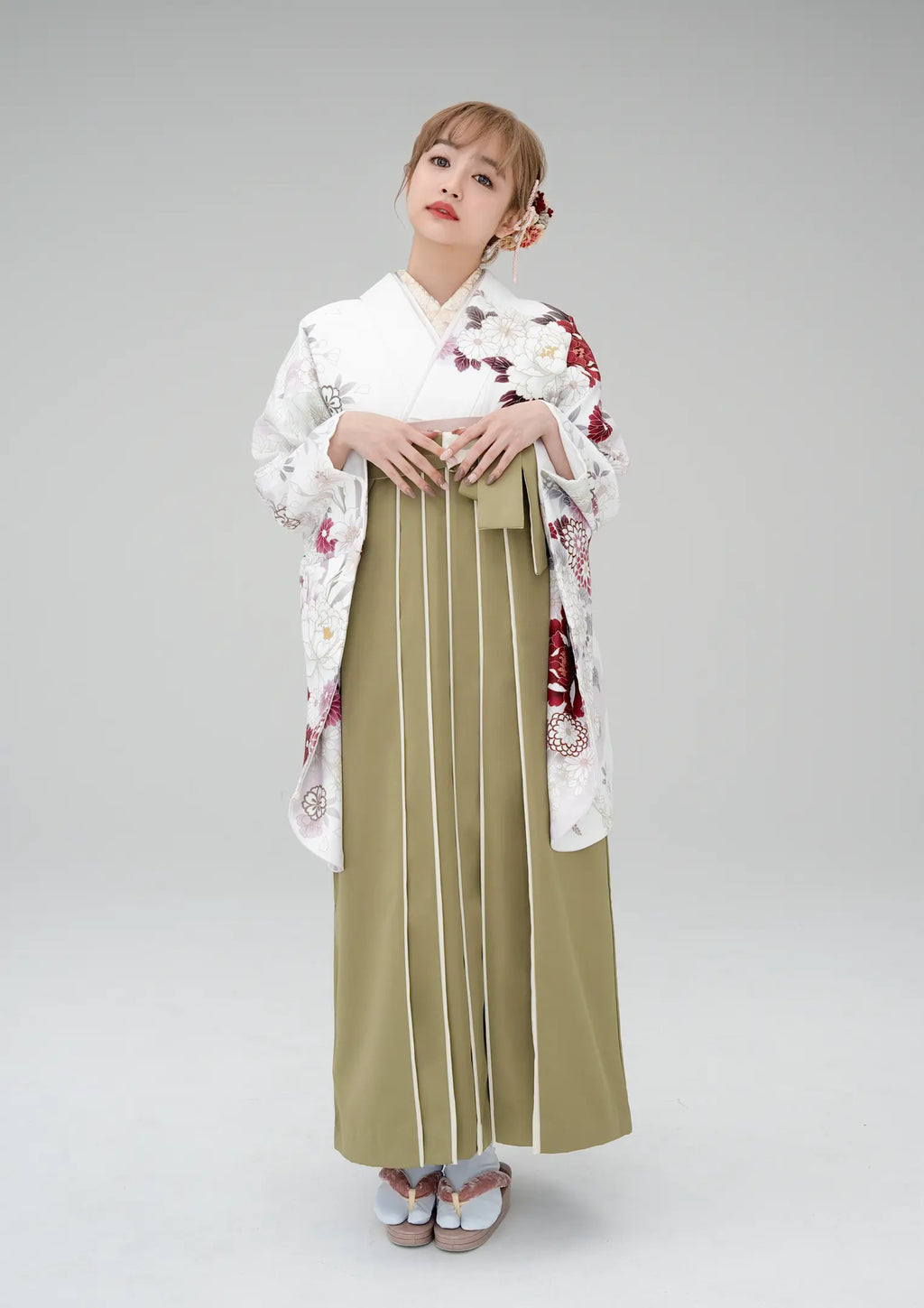 振袖　袴にも ハカマ二】NKH-362:NI-MZ1｜洋花の二尺袖と緑の卒業袴｜kimono hearts