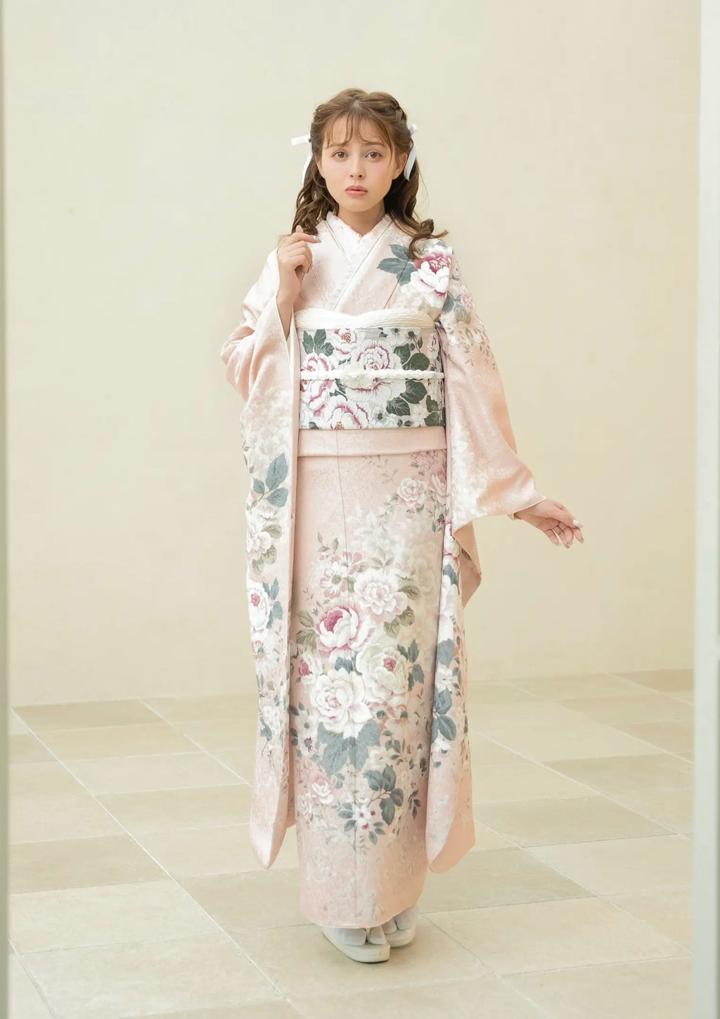 ファンデーション kimono4 振袖ネットレンタル：パステルピンクと白】ガーリーでちょっと大人/KH