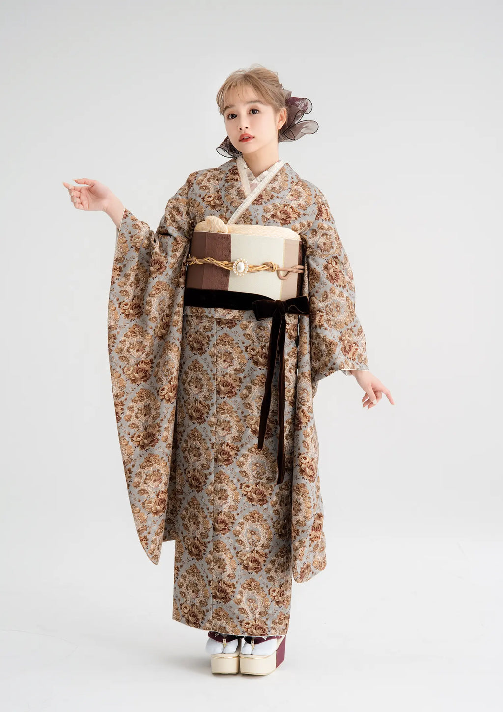 振袖フルセット　紅型　アースカラー　茶色　ブラウン　大人かわいい　成人k3 振袖フルセット 紅型 アースカラー 茶色 ブラウン 大人かわいい 成人k3