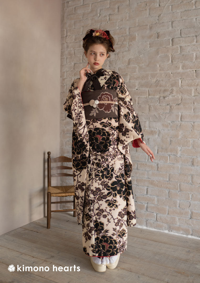 振袖フルセット黒と金色の花柄 物凄