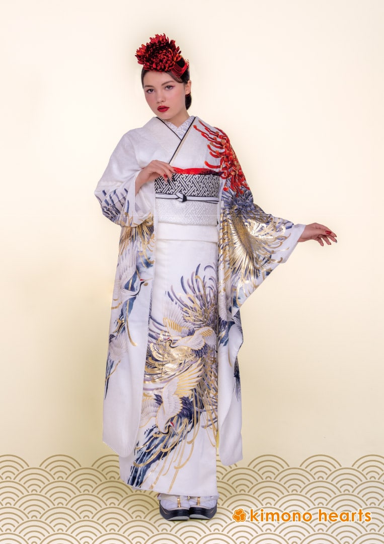 【振袖レンタル：鶴と乱菊】白に金箔のデザインが豪華な和モダンの装い