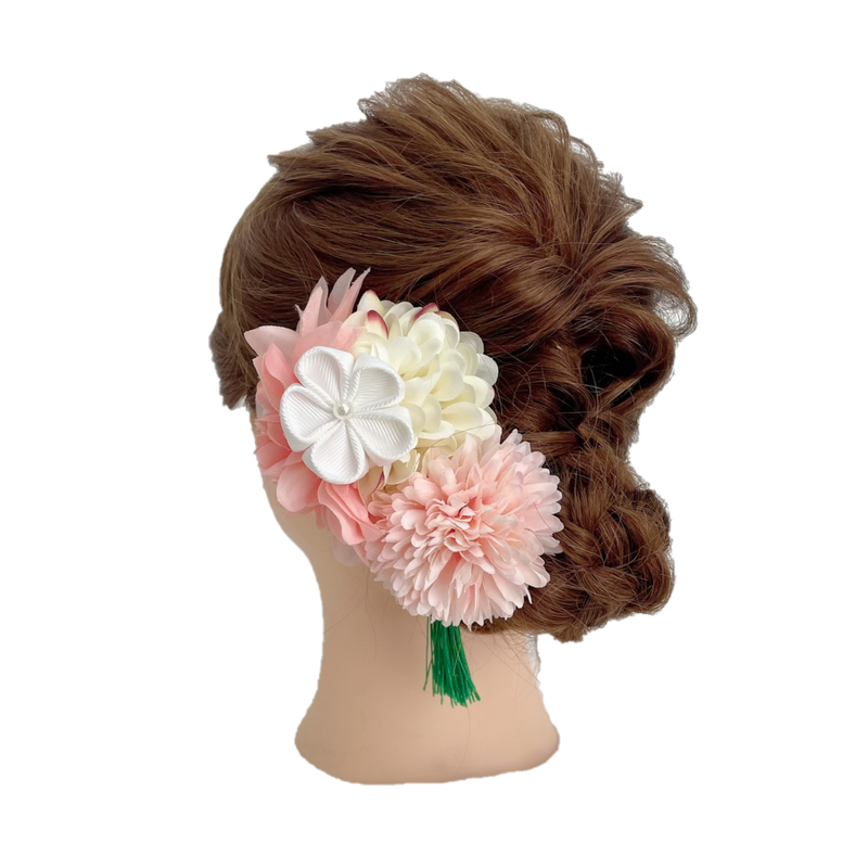 【髪飾り：ピンクベージュの花に緑のタッセルがアクセント】hair-35