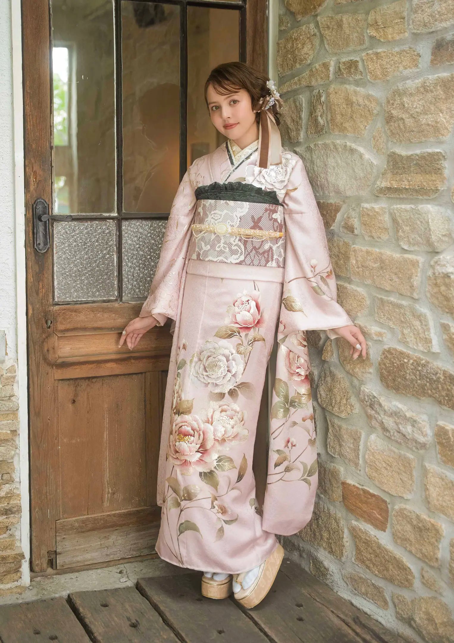 【振袖ネットレンタル：くすみカラーで甘く儚く】クラシカルにピンクを着こなす/KH-611