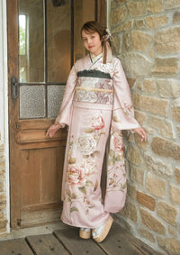 【振袖ネットレンタル：くすみカラーで甘く儚く】クラシカルにピンクを着こなす/KH-611