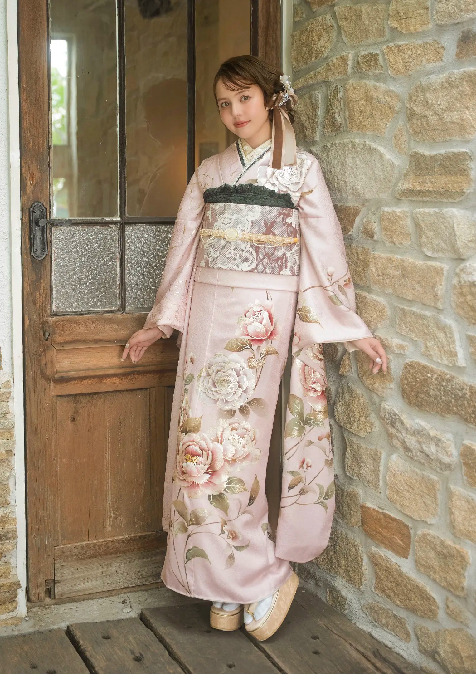 【振袖ネットレンタル：くすみカラーで甘く儚く】クラシカルにピンクを着こなす/KH-611