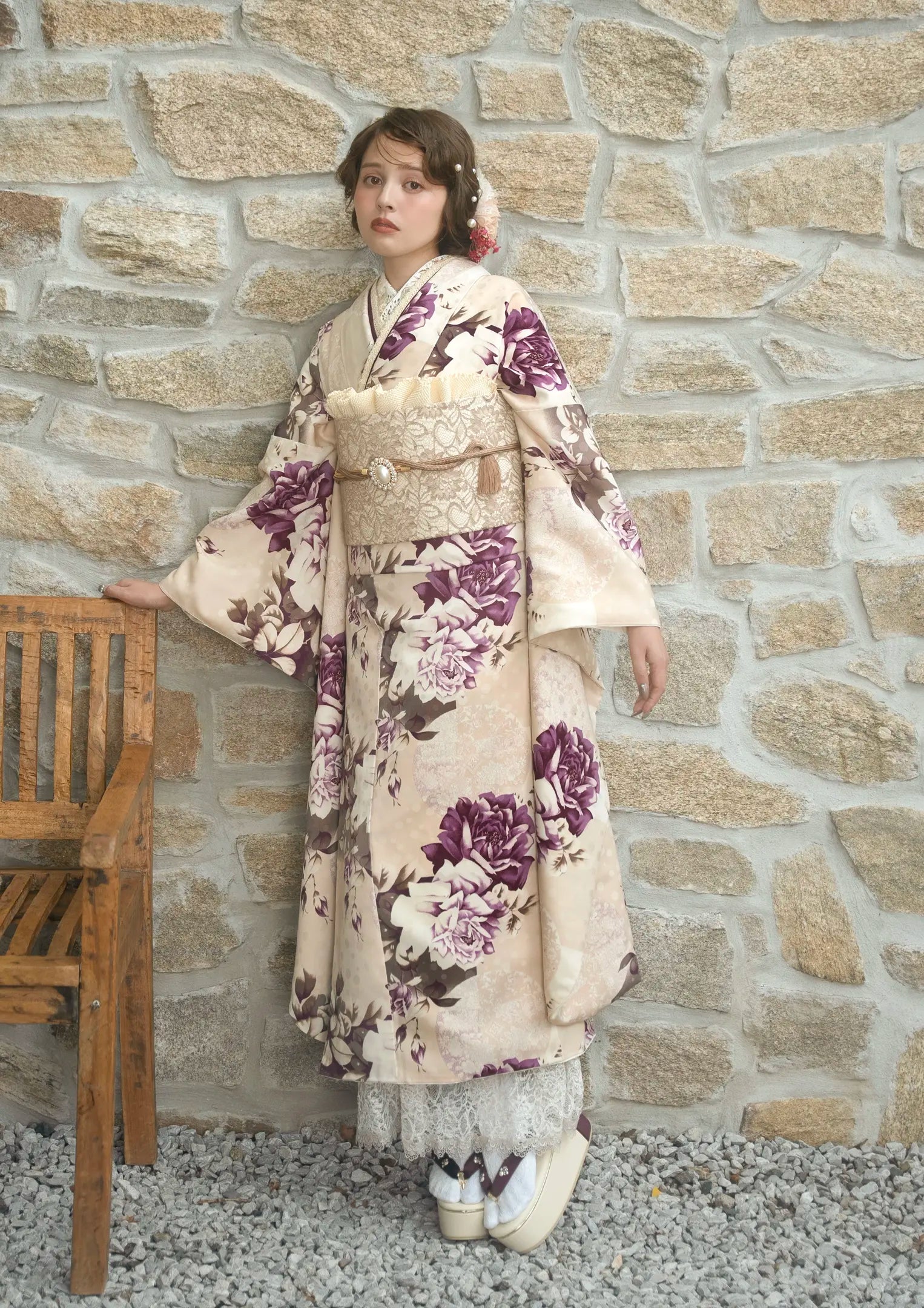 【振袖ネットレンタル：くすみベージュ×紫花】ニュアンスカラーをドレッシーに/KH-615