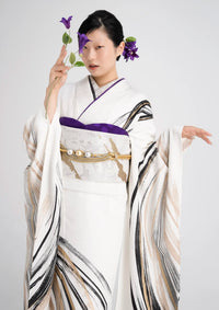 【振袖ネットレンタル：白に流れる筆致の気品】慎ましく洗練された白振袖/KH-598