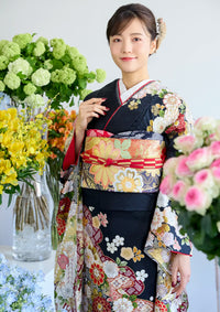 【振袖ネットレンタル：黒地に花 】色とりどりの花々/KH-536