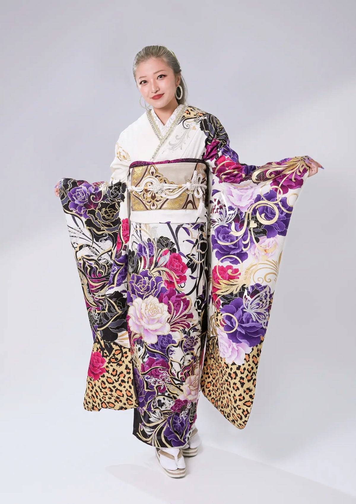 モモンガハウス(小花柄・紫Ver.2)  春(夏)秋仕様  1900円 振袖ネットレンタル：豹柄に華】一際目立つデザイン/C-107 | キモノ