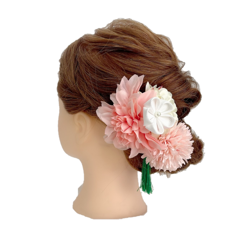 【髪飾り：ピンクベージュの花に緑のタッセルがアクセント】hair-35