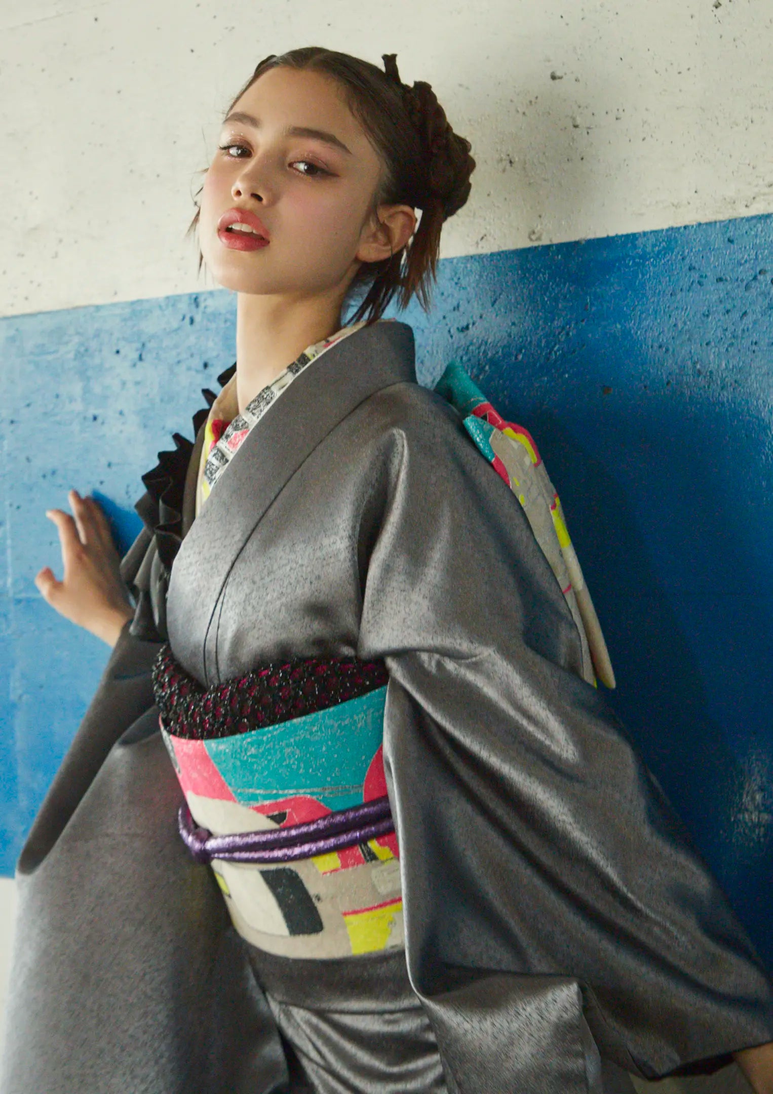 【振袖ネットレンタル：ハイセンスグレー】カジュアルなカジュアルなフリースタイル/FL-E103