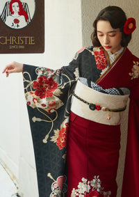 【振袖ネットレンタル：モダンな半身仕立て】赤に黒でこっくりとで/FL-E105