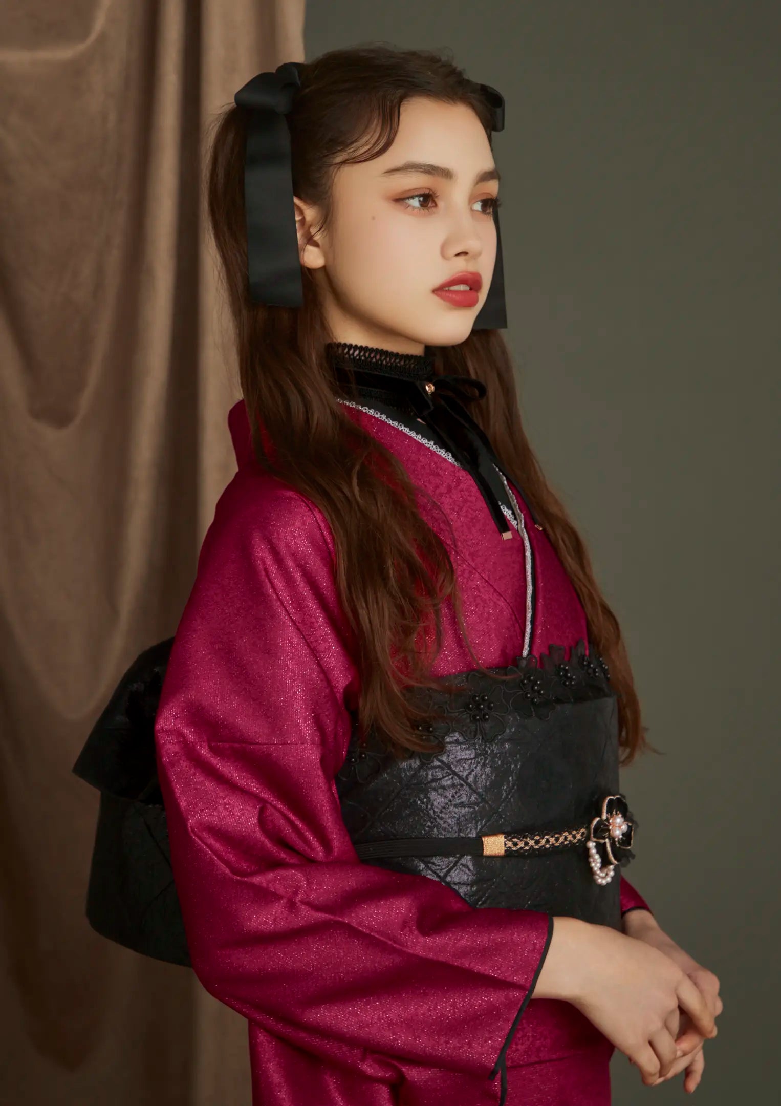 【振袖ネットレンタル：ビビッドピンクの闇かわゴシック】毒っけピンクのダークゴシックスタイル/FL-E106