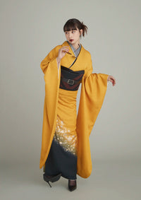【振袖ネットレンタル：マスタード×黒の抜け感モード】大人シンプルをファッショナブルに着こなす/FL-E302