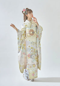 【振袖ネットレンタル：淑やかな存在感を】上品なクリームカラー/FL-E304