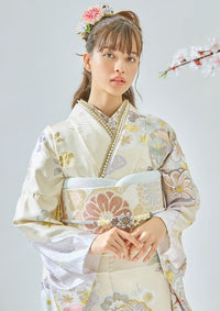 【振袖ネットレンタル：淑やかな存在感を】上品なクリームカラー/FL-E304