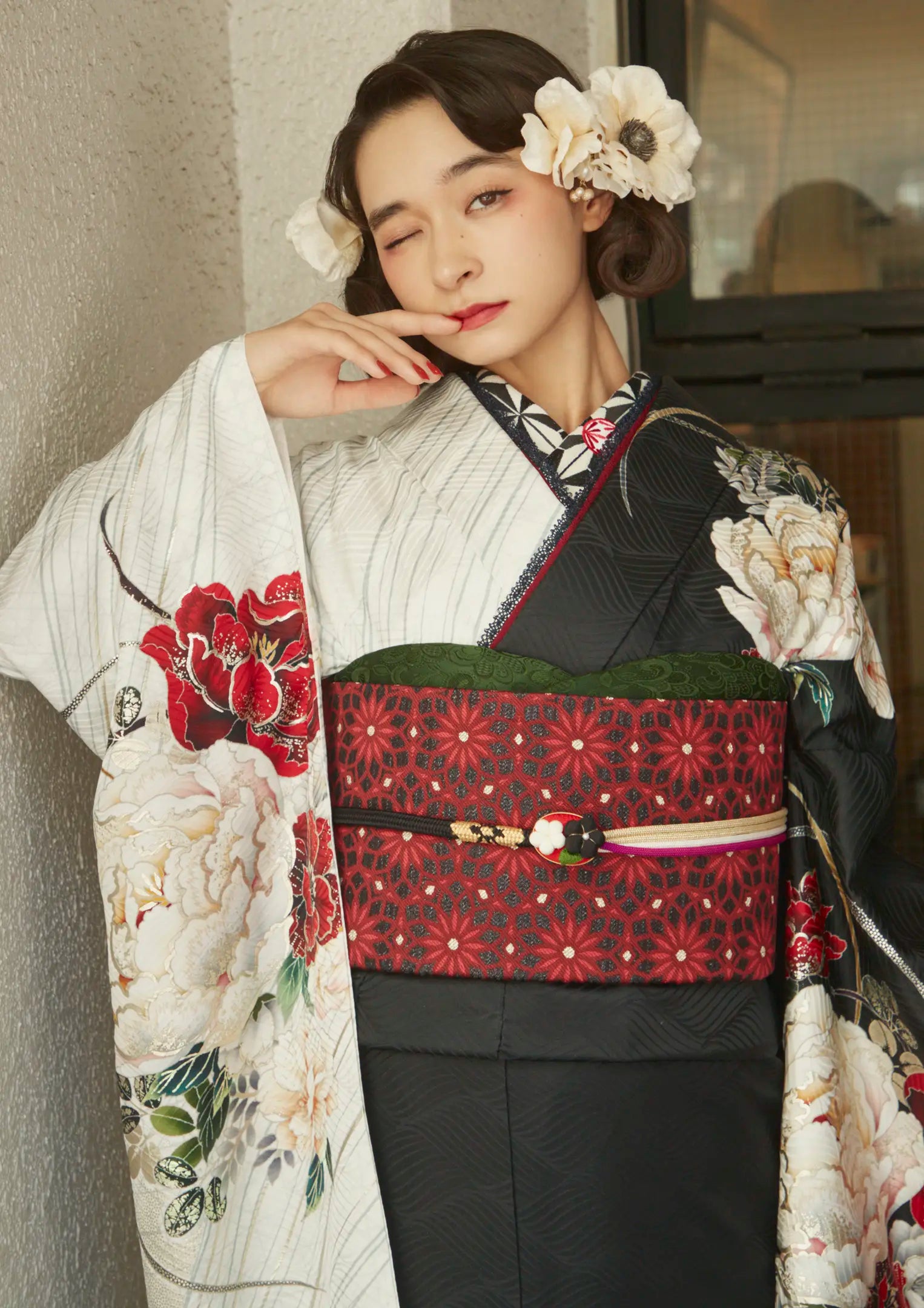 【振袖ネットレンタル：ハイカラ乙女】白と黒のモダンな和洋折衷コーデ/FL-E308