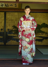 【振袖ネットレンタル：上品で大人びた雰囲気】菊や松、雪輪柄の赤/FL-E315