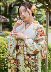 【振袖ネットレンタル：凛とした佇まいと美しさ】梅の花が愛らしい白/FL-E318