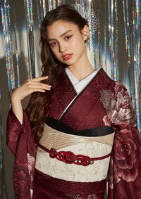 【振袖ネットレンタル：スマートな深紅ローズ】洗練された大人の赤を着こなす/FL-E402