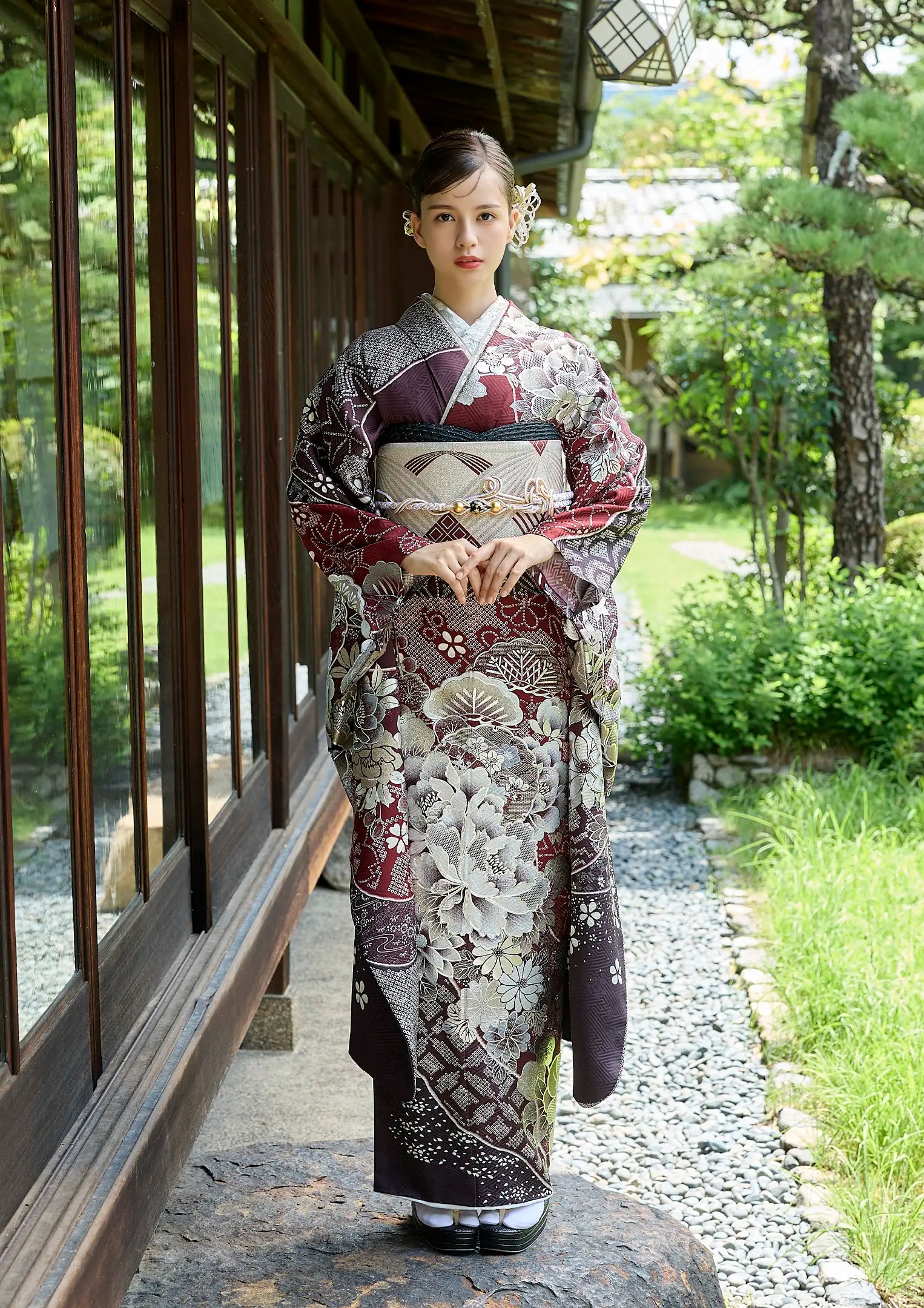 【振袖ネットレンタル：格式高く】牡丹や松柄のえんじ色/FL-E403