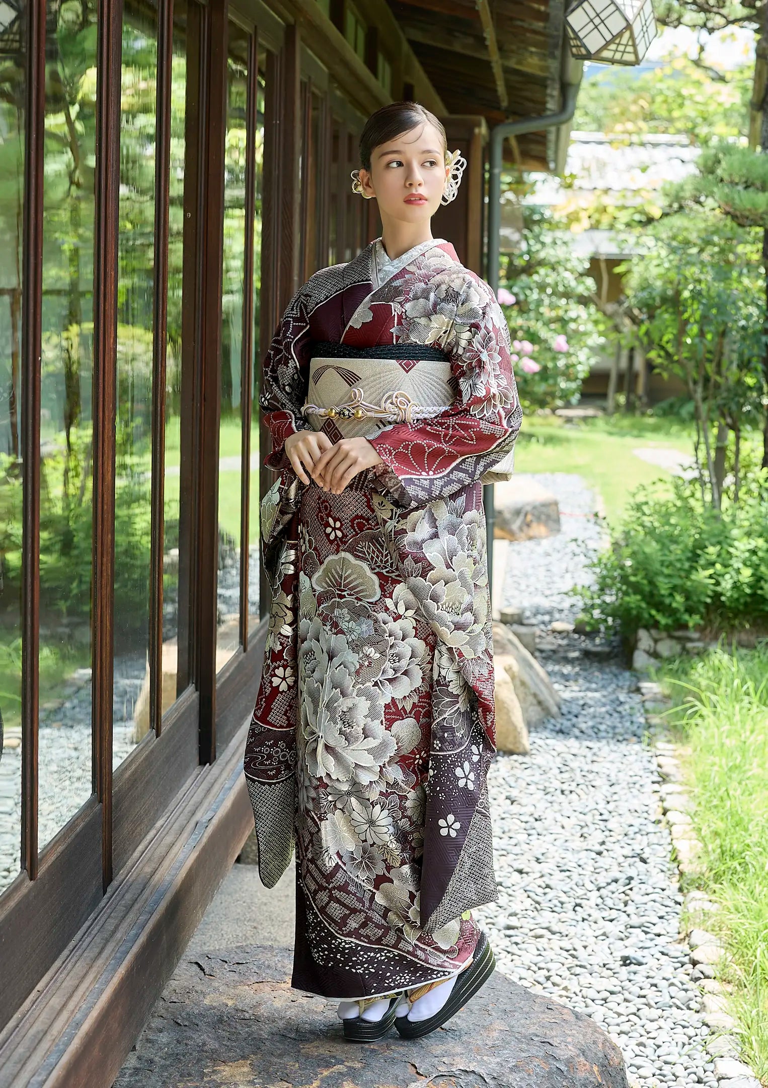 【振袖ネットレンタル：格式高く】牡丹や松柄のえんじ色/FL-E403