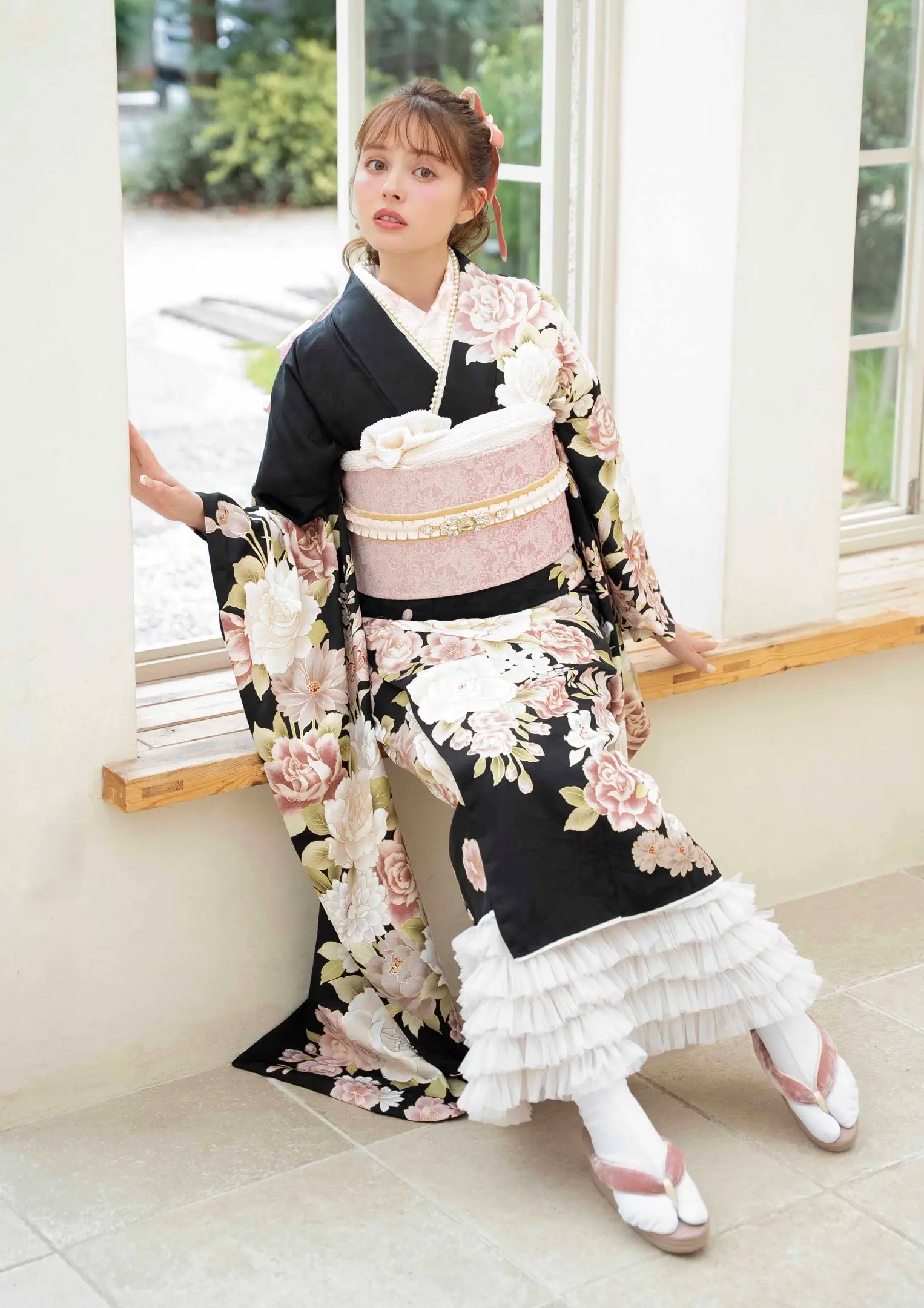 【振袖ネットレンタル】黒地に可愛いピンクの花々/KH-575