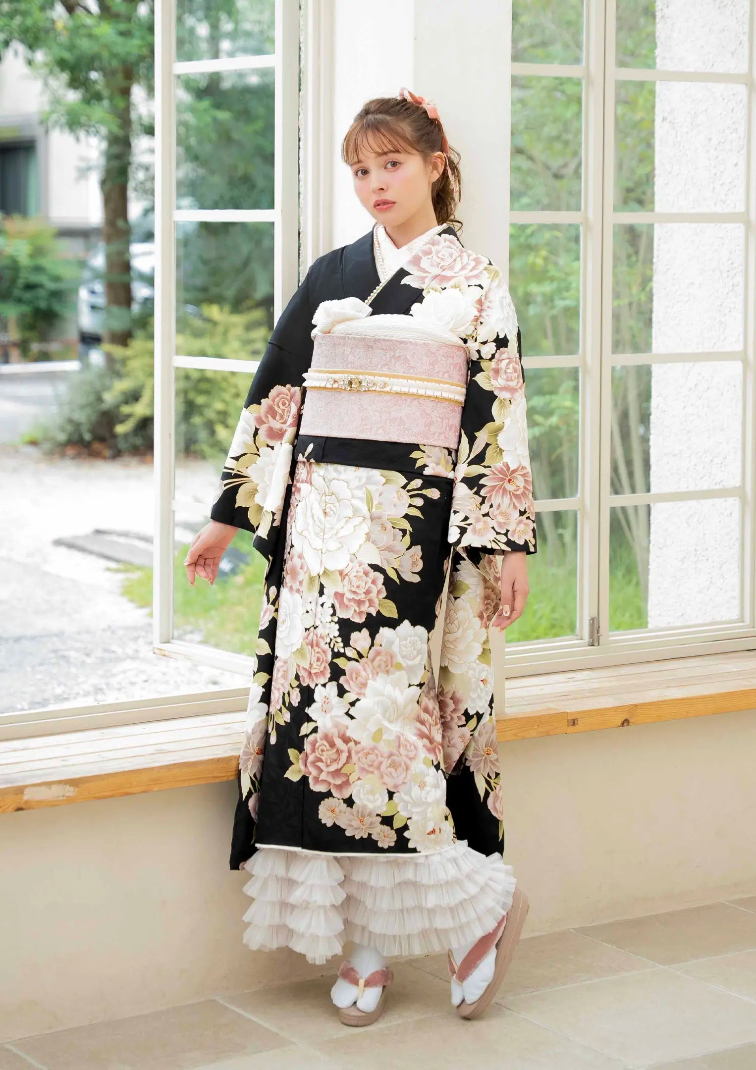 【振袖ネットレンタル】黒地に可愛いピンクの花々/KH-575