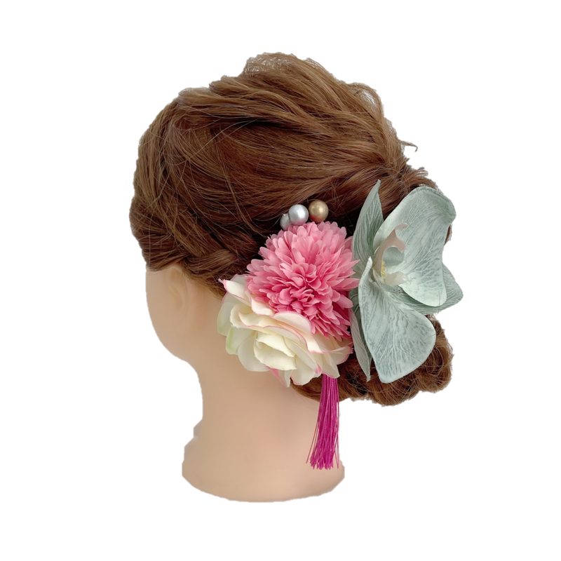 【髪飾り：珍しい緑の胡蝶蘭にピンクの花とタッセルを添えて】hair-8