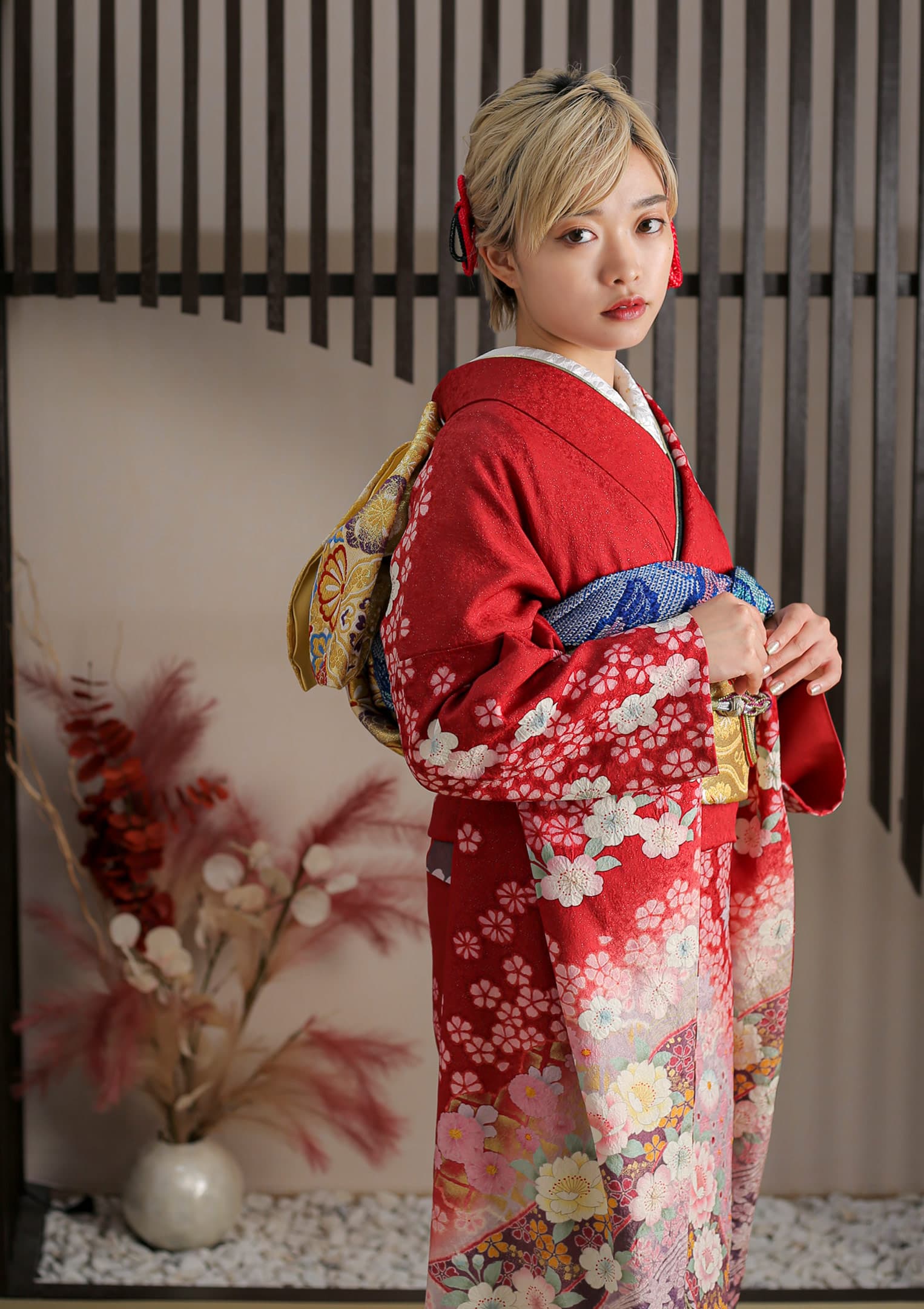 振袖 着物 丸紅ブランド 紙芝居 赤 銀通し 裄68.5 Ｌ 中古 sn1412 振袖 着物 袷 丸紅ブランド 紙芝居 Kami shibai story of 赤 地紋 金駒