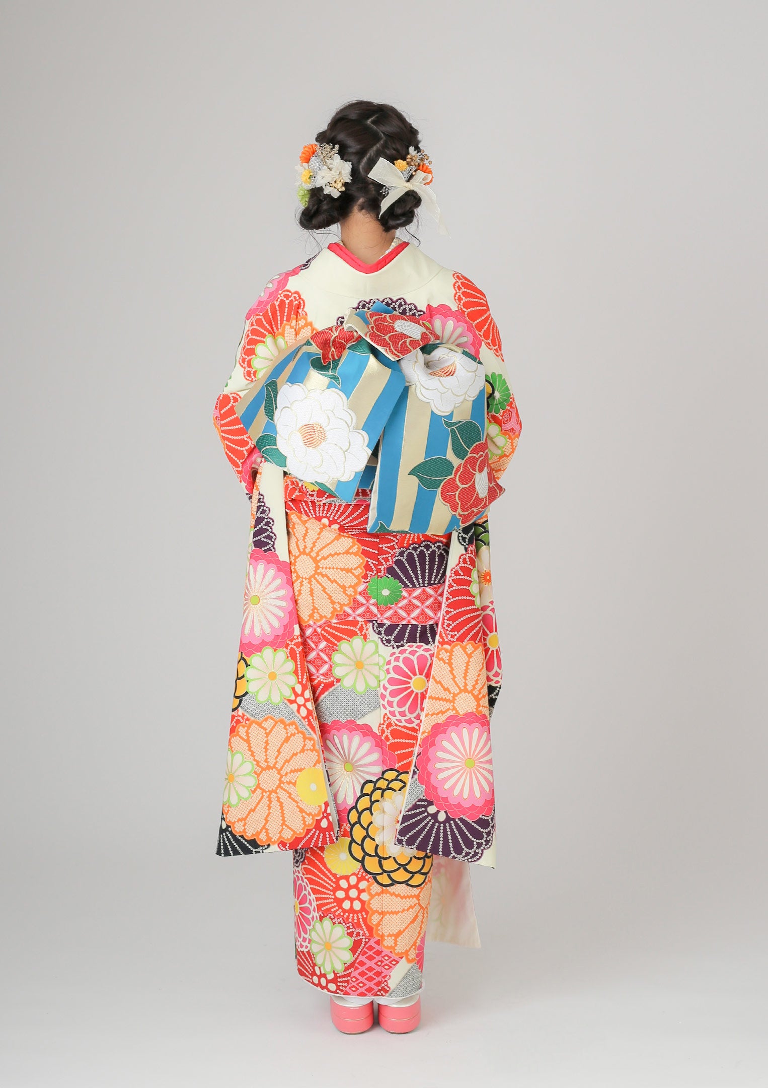 振袖ネットレンタル：白とピンク】色とりどりの花が花火みたい/KH-232