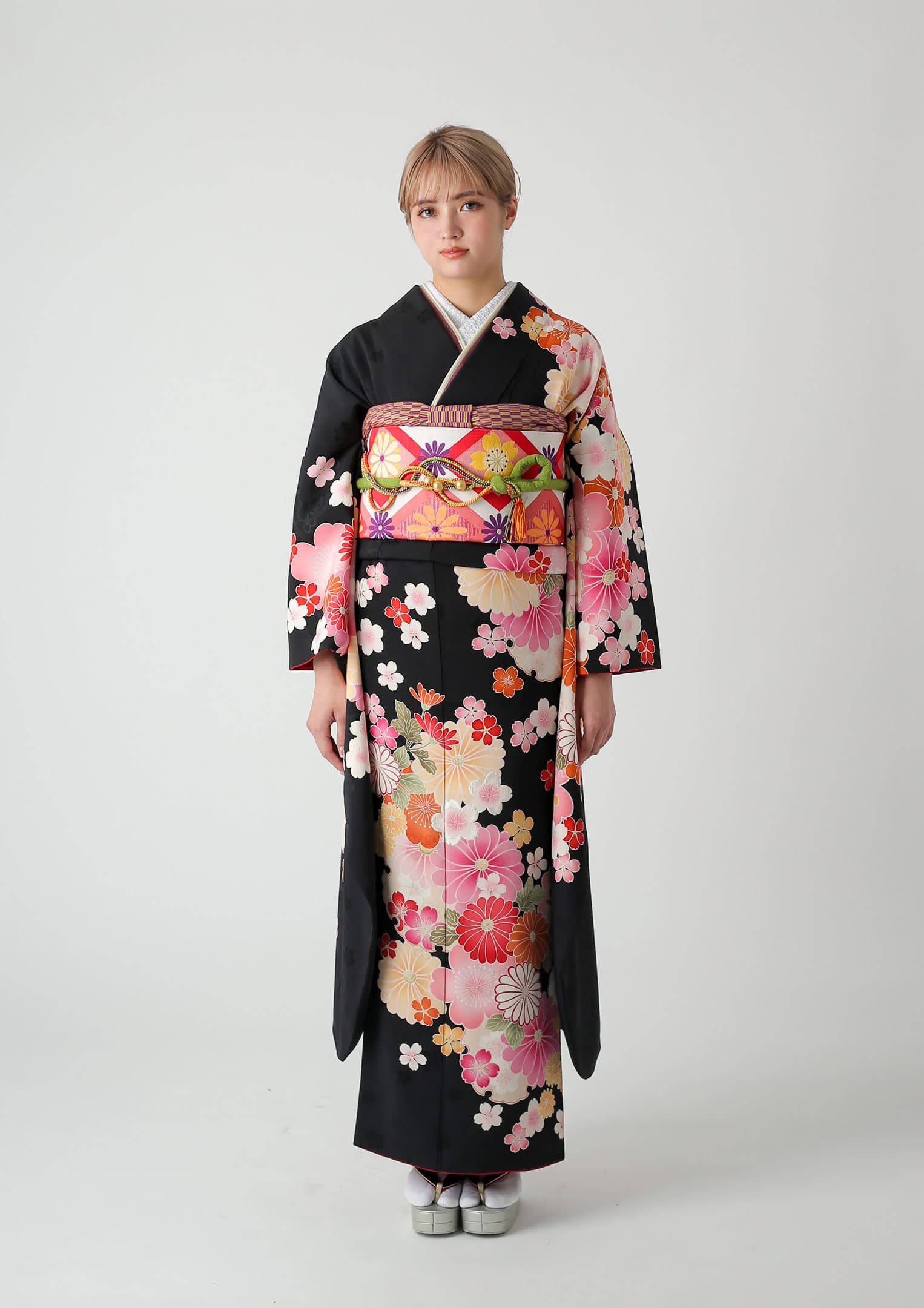 振袖ネットレンタル：ネオジャパネスク】黒地にピンク/C-020 – kimono