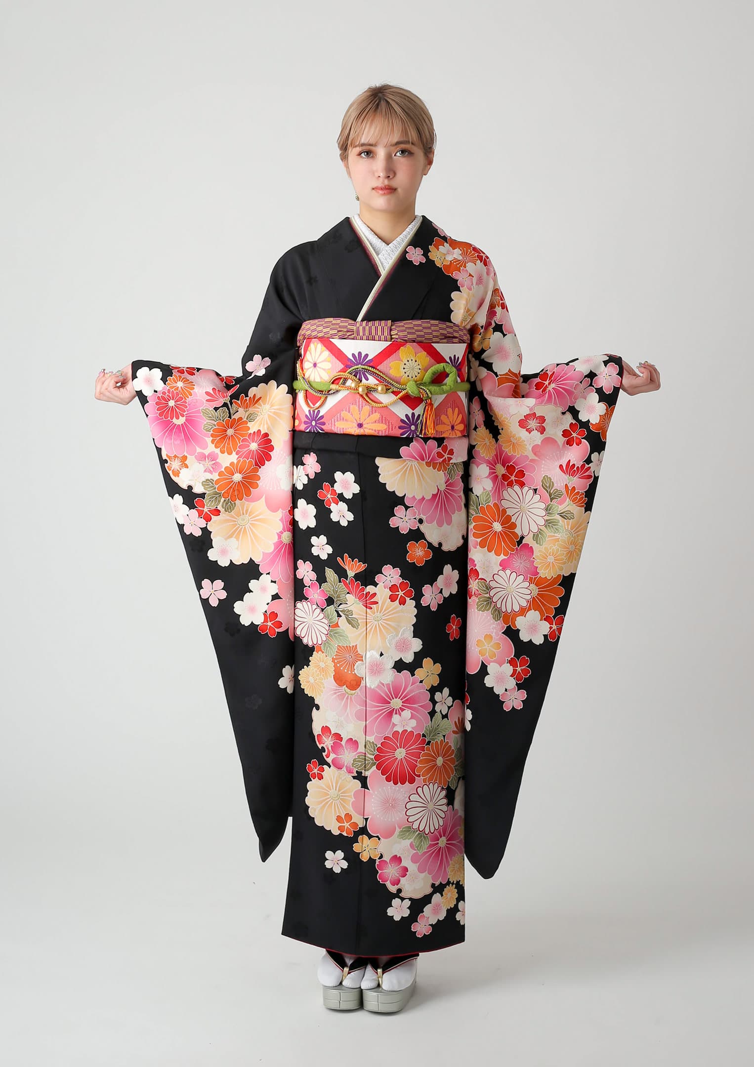 振袖ネットレンタル：ネオジャパネスク】黒地にピンク/C-020 – kimono