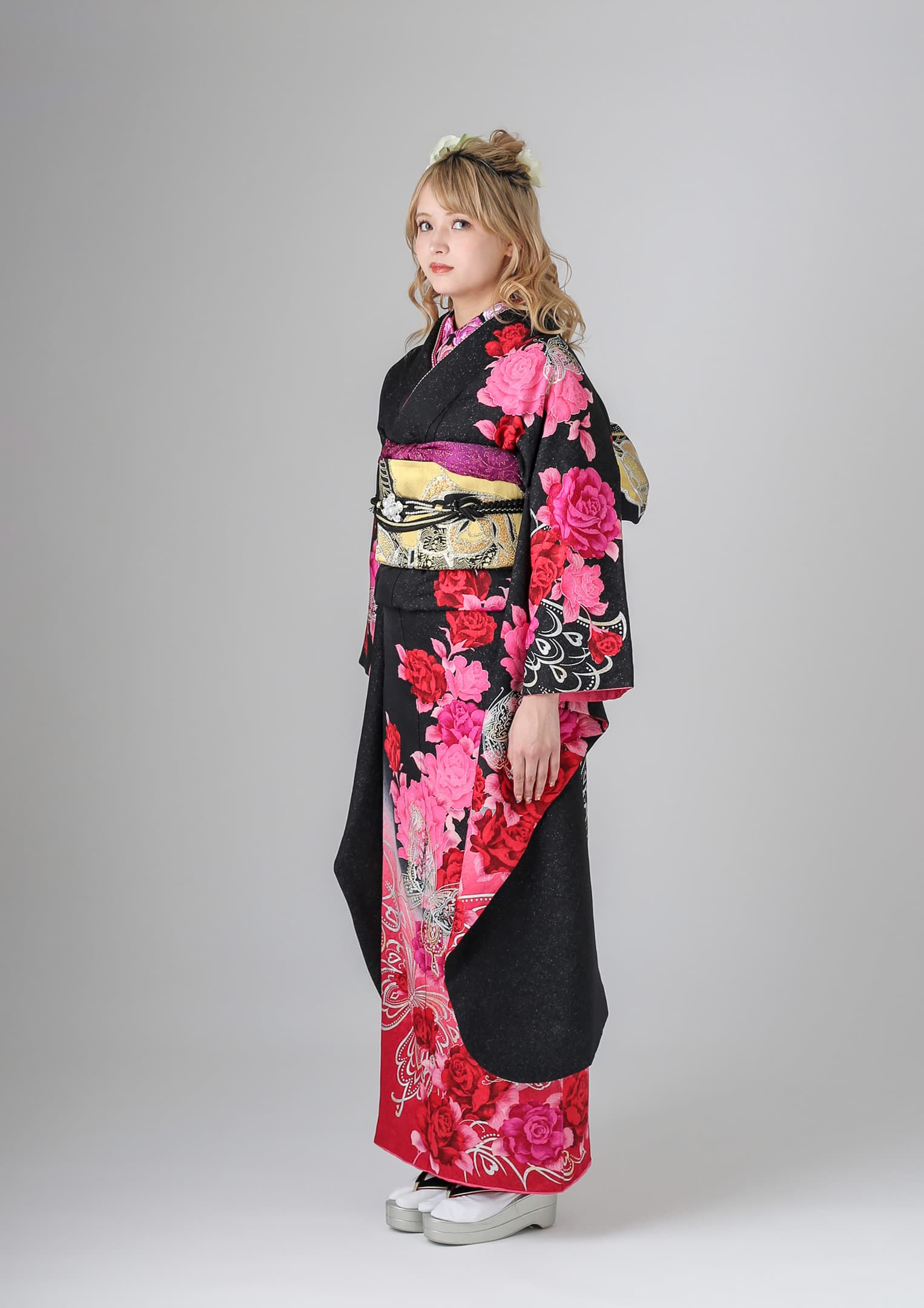 K0623 正絹 振袖 レンタル店放出品 黒色 ガード加工 薔薇 13号 K0623 正絹 振袖 レンタル店放出品 黒色 ガード加工 薔薇 13号