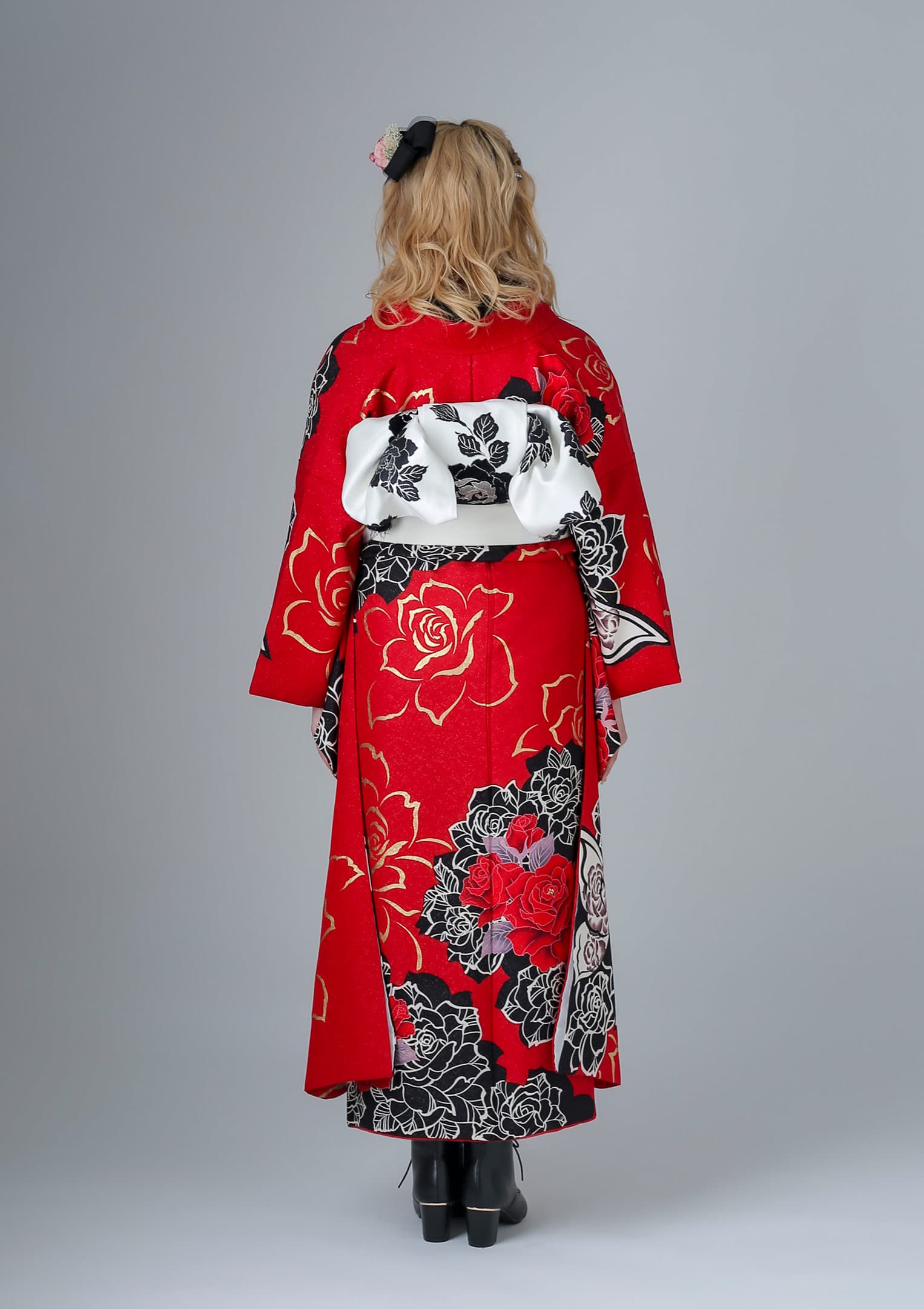 着物 振袖ネットレンタル：ゴシック】赤と蝶/C-054 – kimono-hearts-onlinestore