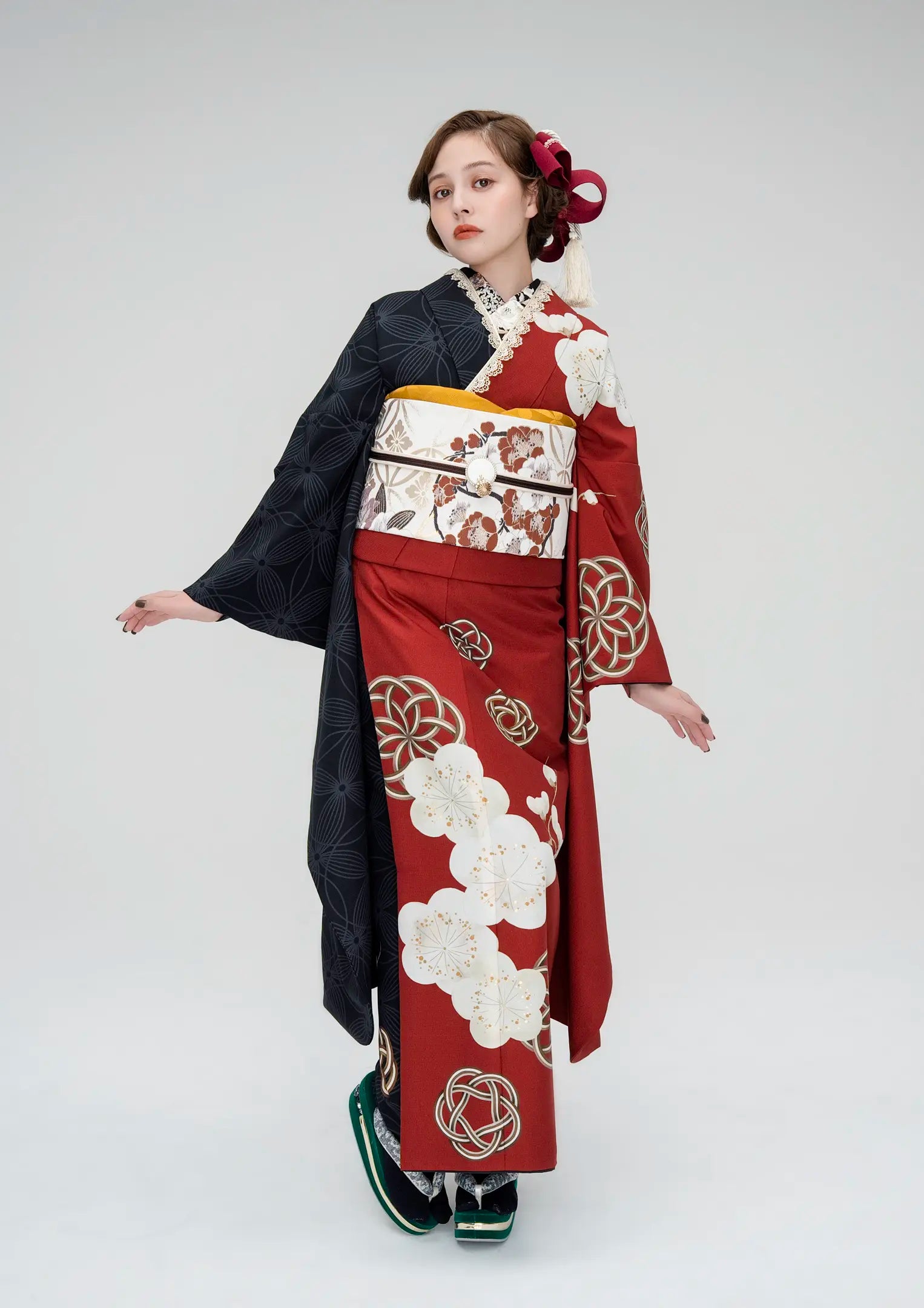 振袖ネットレンタル:黒と赤の半身仕立て 】ハイカラ乙女の雰囲気/KH 振袖ネットレンタル:黒と赤の半身仕立て 】ハイカラ乙女の雰囲気/KH