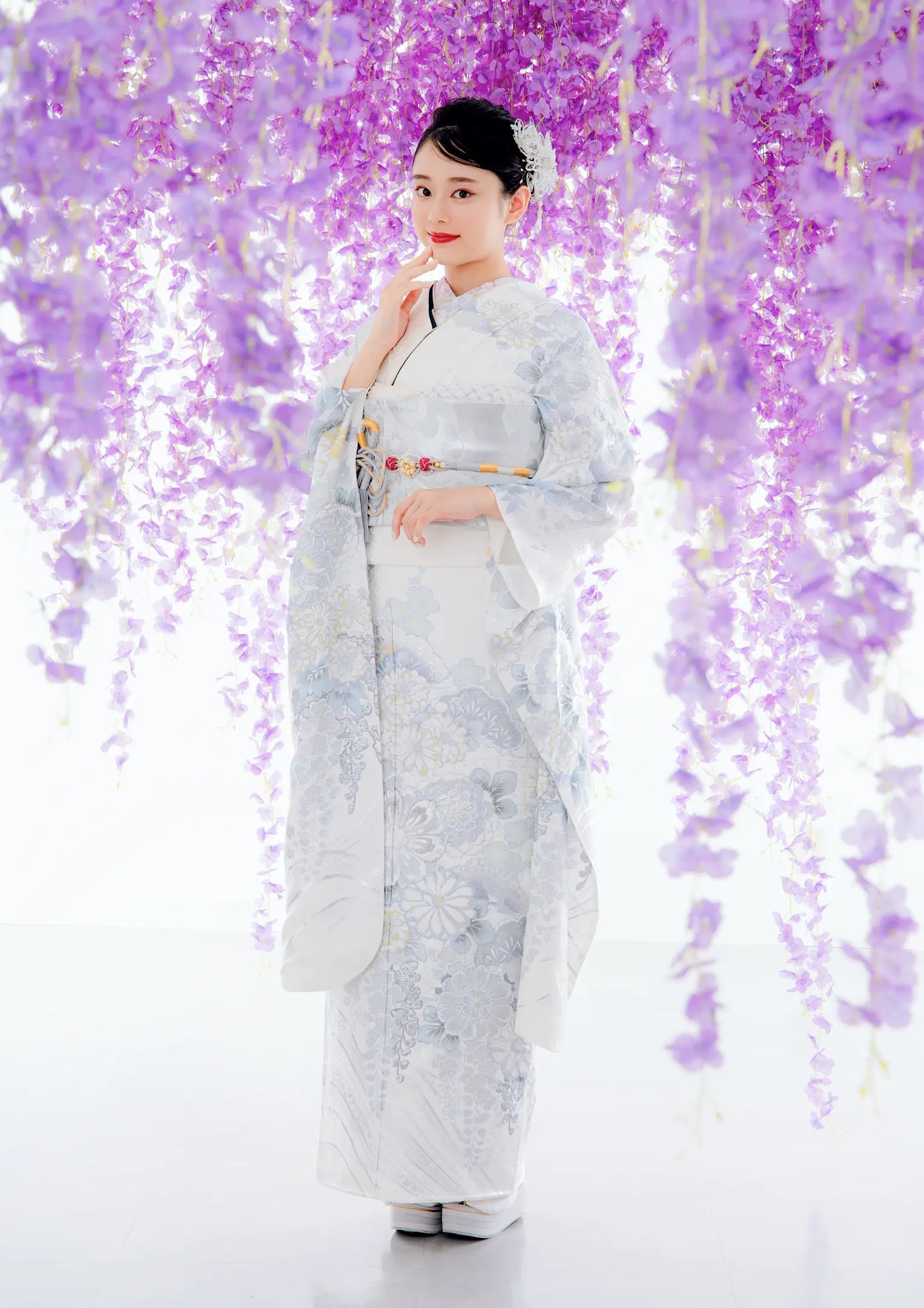 振袖ネットレンタル:白地に美しい花々 】銀糸が華やか/KH-515 振袖ネットレンタル:白地に美しい花々 】銀糸が華やか/KH-515