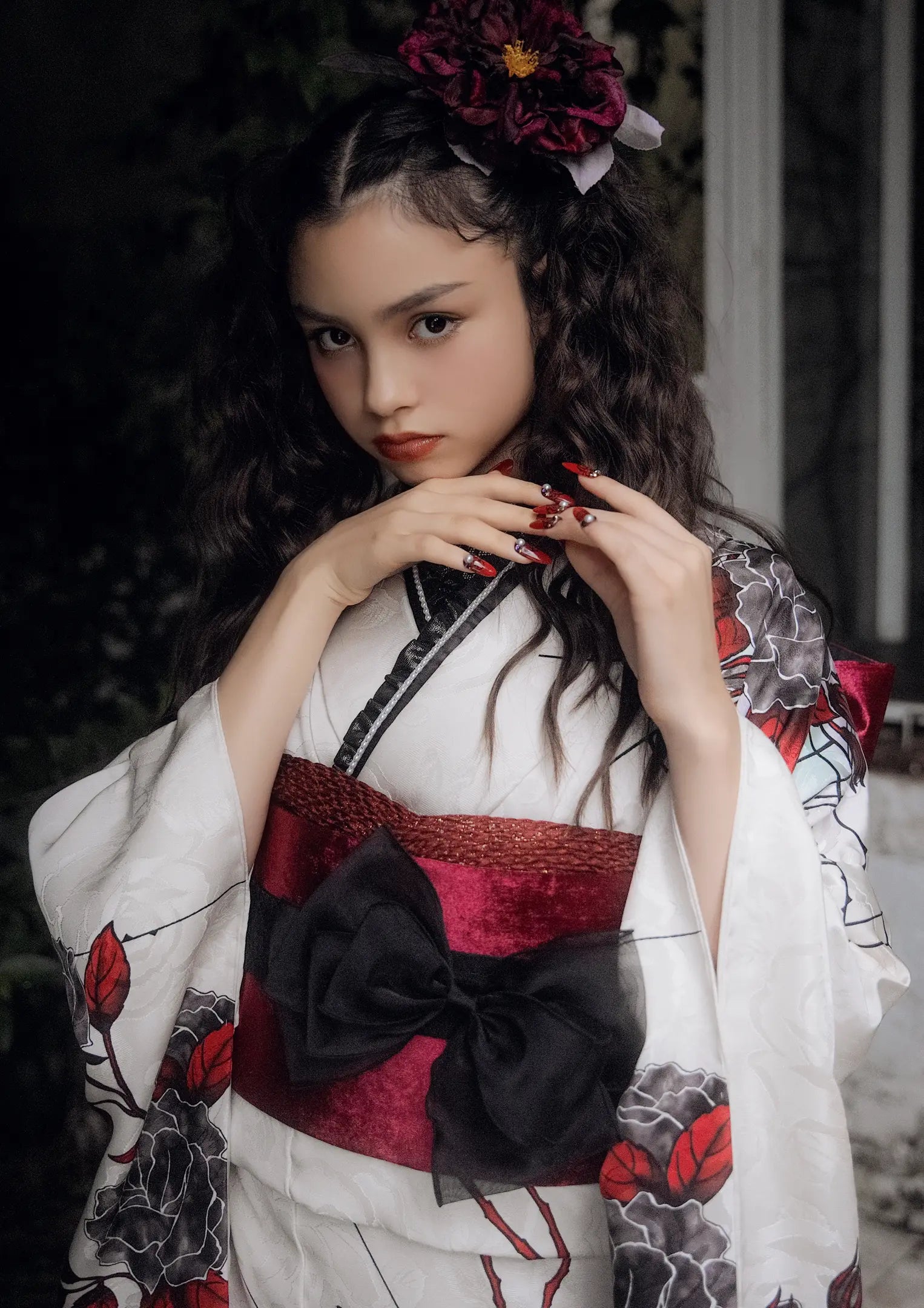 振袖ネットレンタル:雪原のバラ】洋風ゴシックスタイル/KH-521 振袖ネットレンタル:雪原のバラ】洋風ゴシックスタイル/KH-521