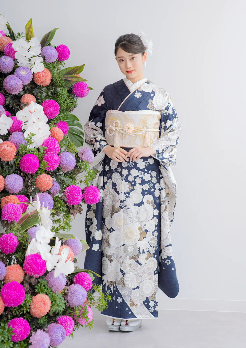 振袖ネットレンタル:気品ある紺 】白い花々と熨斗/KH-544 – kimono 振袖ネットレンタル:気品ある紺 】白い花々と熨斗/KH-544 – kimono