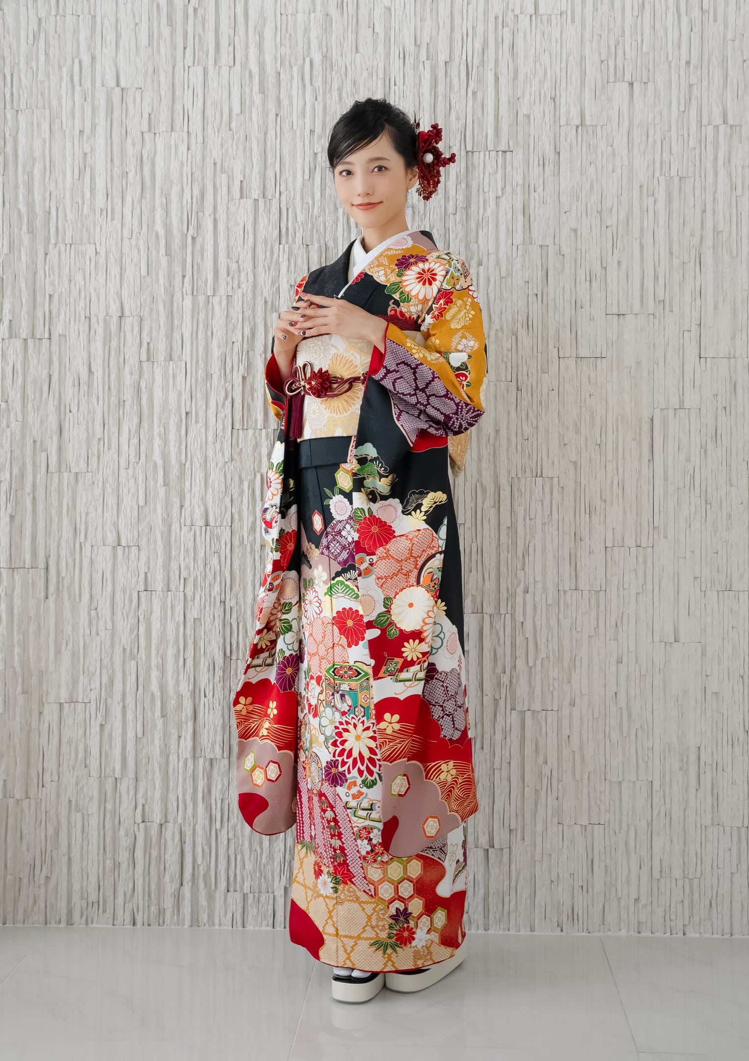 振袖ネットレンタル：古典柄と黒】シックで伝統的/KH-475 – kimono