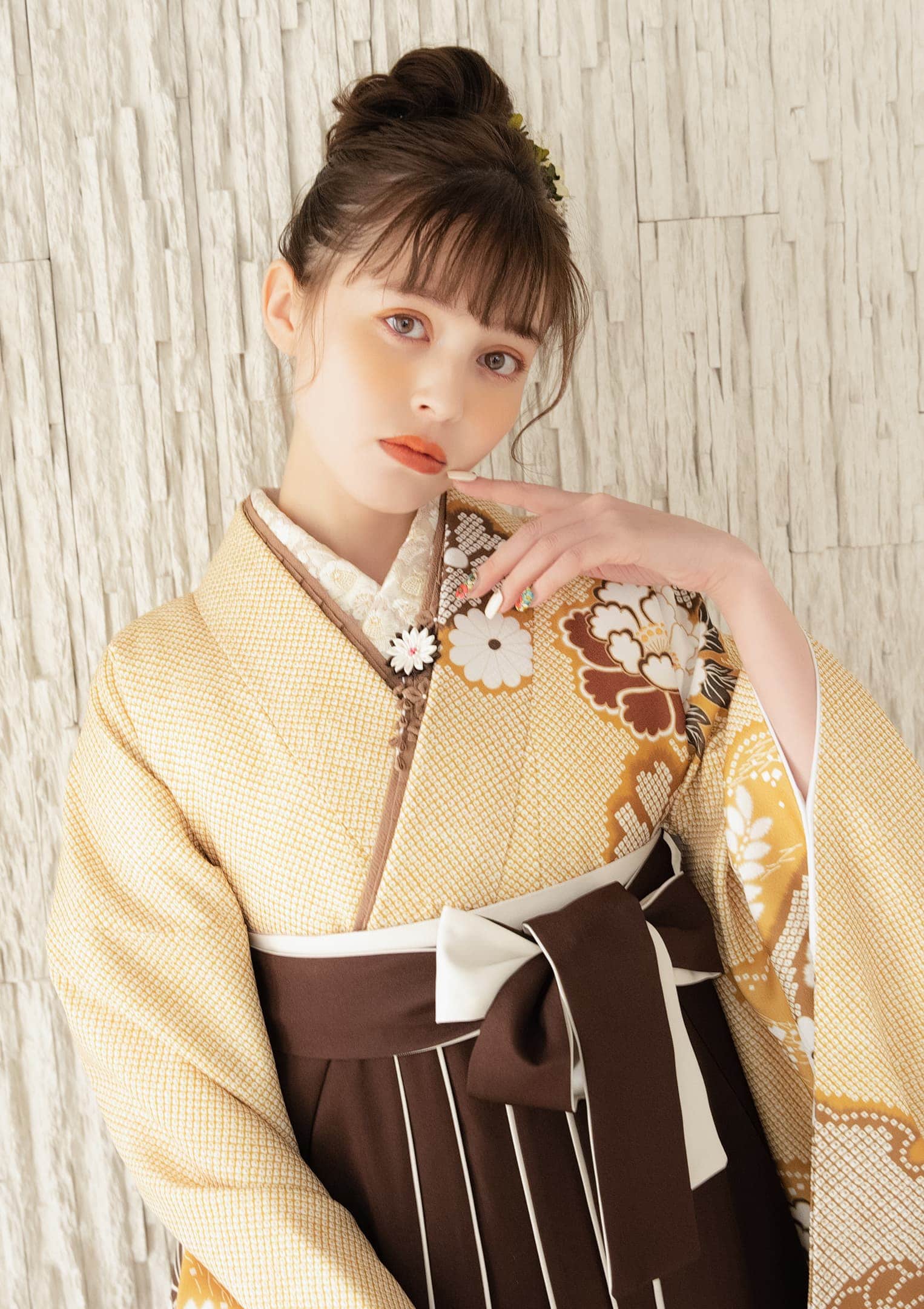 袴ネットレンタル：黄色に鹿の子模様】ブラウンの袴で大人っぽく/NW-C1