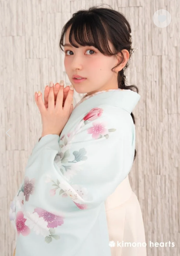 【袴ネットレンタル：アイボリーで卒業式も華やかに】淡い水色が爽やか/NW-C5:NI-A3