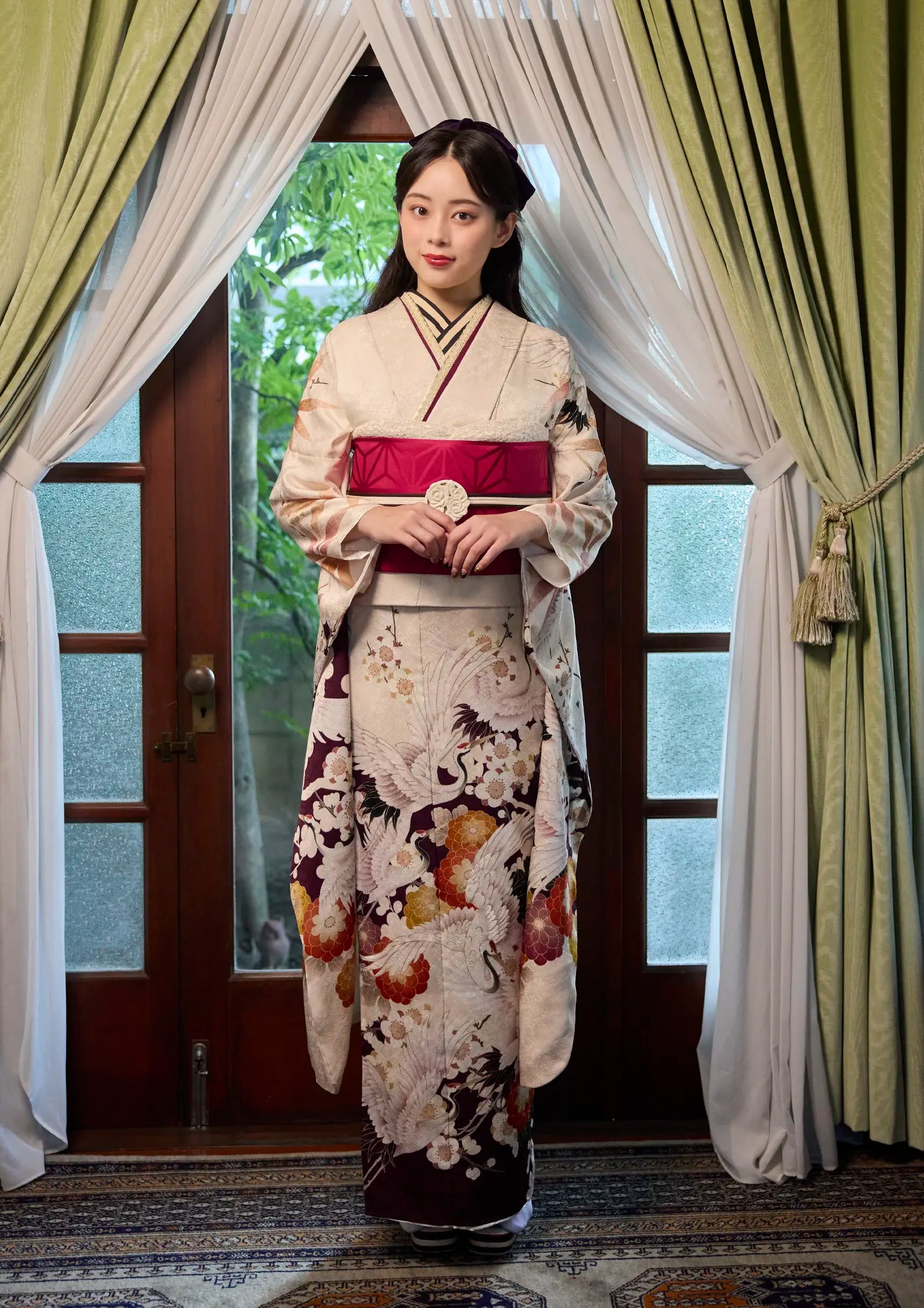 【振袖ネットレンタル： 大正ロマン白鶴】落ち着きと遊び心の華やぎ/FL-D311