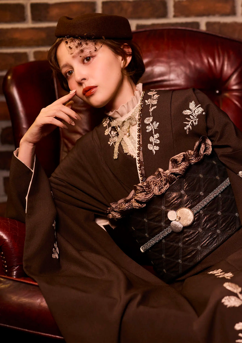 振袖ネットレンタル：チョコレートのときめき】刺繍がおしゃれな