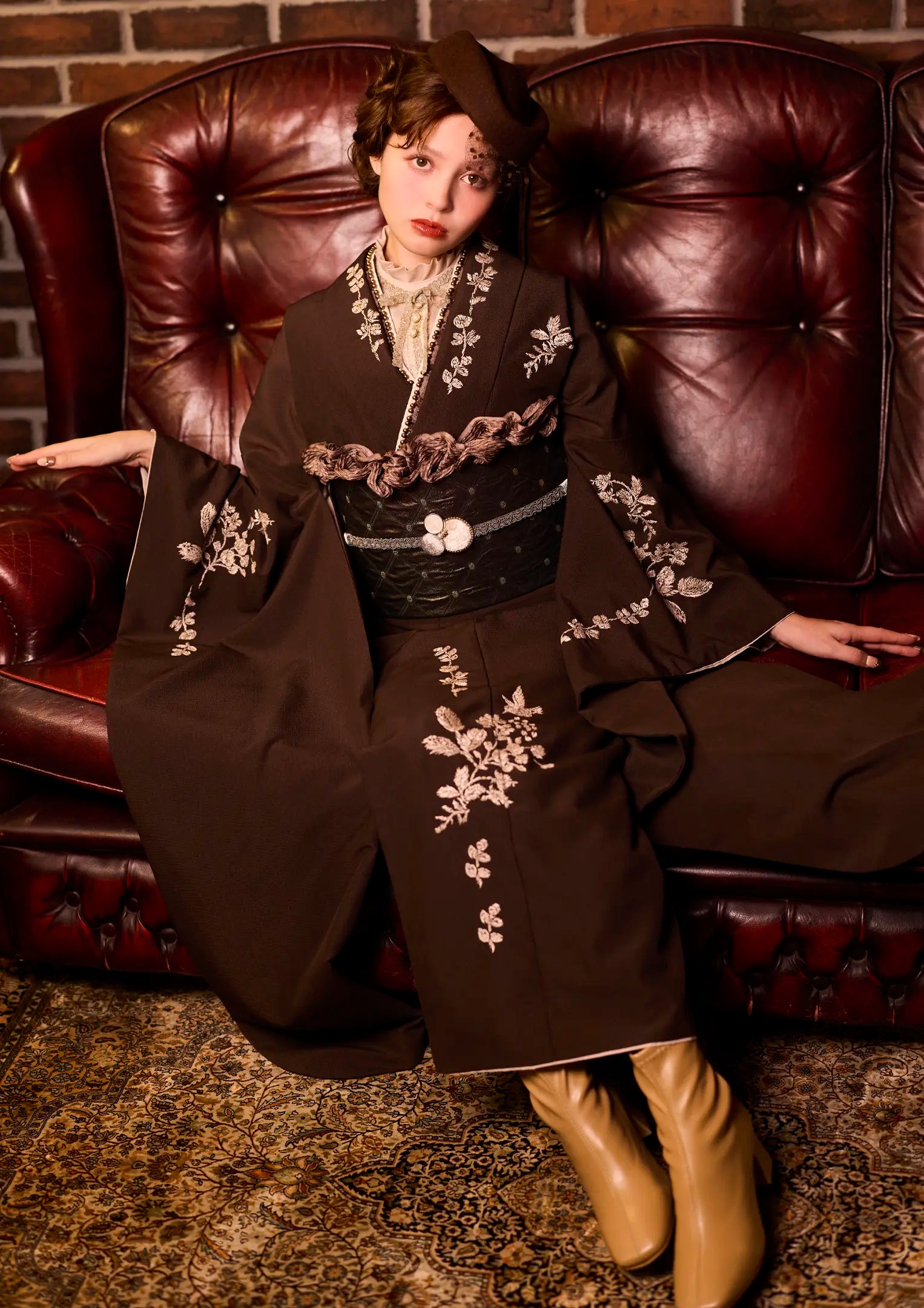 【振袖ネットレンタル：チョコレートのときめき】刺繍がおしゃれなワントーンコーデ/FL-A106