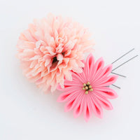 【髪飾り販売：成人式・卒業式に！白×グレーつまみ細工とゴールド飾りの髪飾り2点セット】振袖・袴用和装ヘアアクセサリー/hair-010