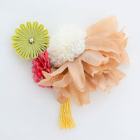 【髪飾り販売：成人式・卒業式に！ベージュフラワーとカーキつまみフラワーのタッセル付き髪飾りセット】振袖・袴用和装ヘアアクセサリー/hair-015