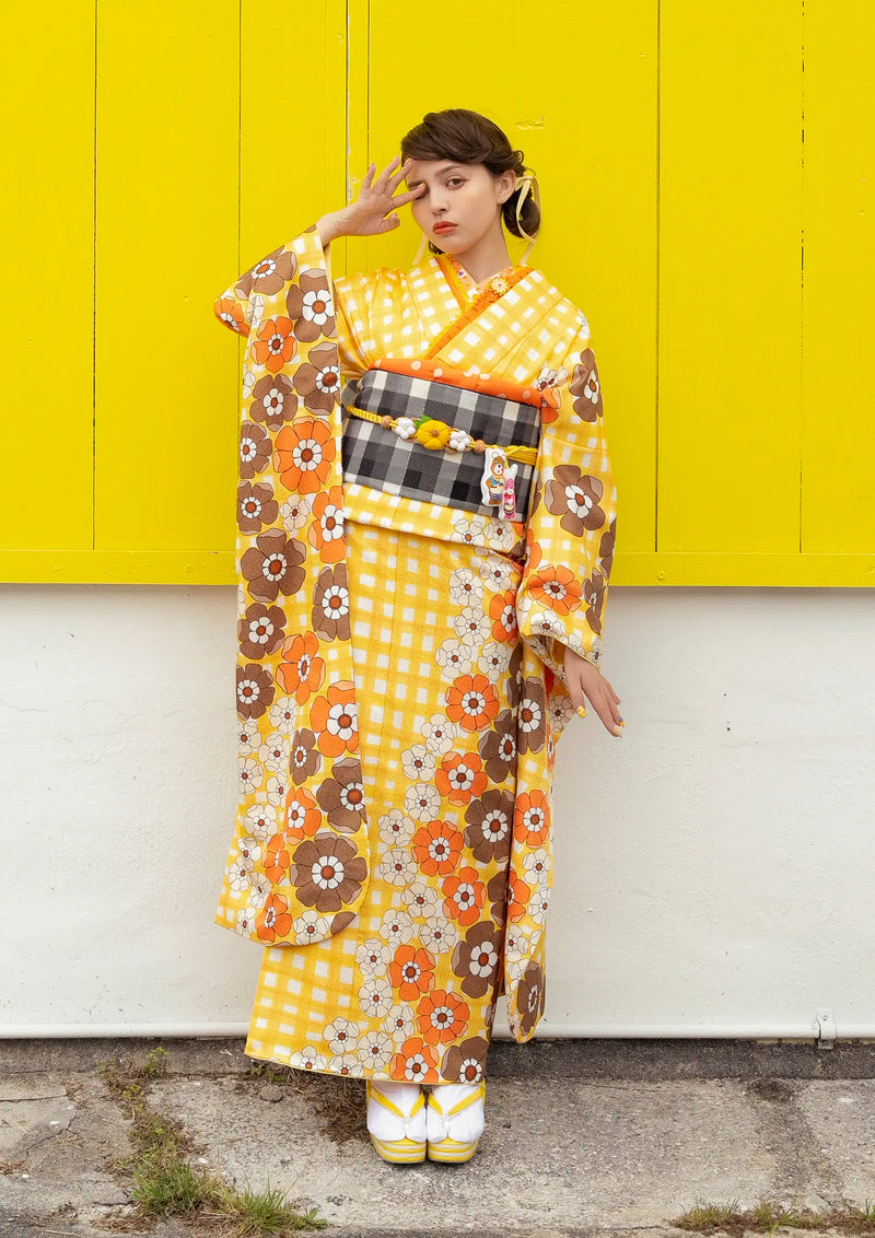 【振袖ネットレンタル：イエローチェック】昭和レトロなデザイン/KH-566