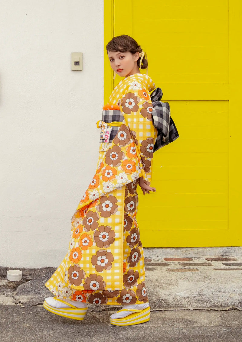 【振袖ネットレンタル：イエローチェック】昭和レトロなデザイン/KH-566